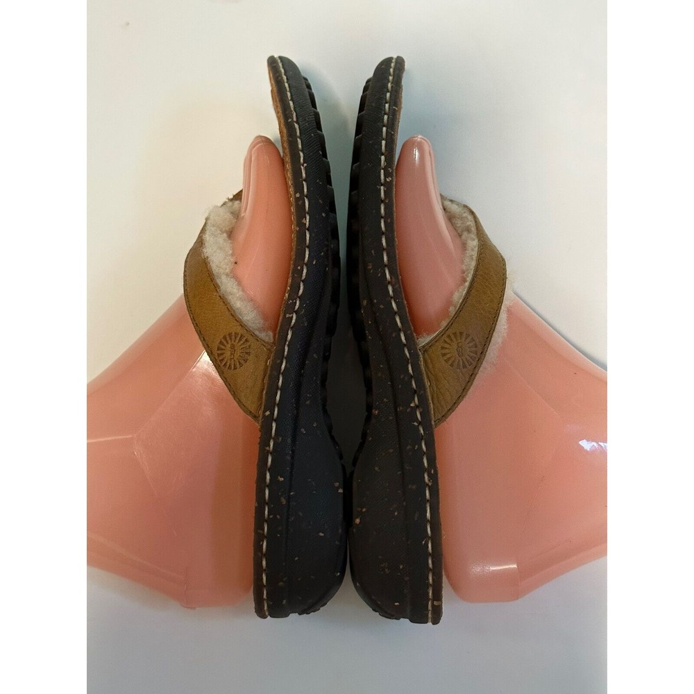 UGG Women's Tan Leather Shearling Fleece Lined Thong Sandal Rubber Sole Size 7 - Picture 4 of 10